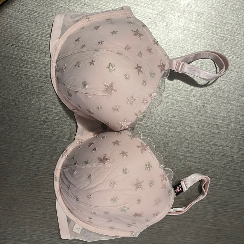 NWT Victoria’s Secret lightly lined Light Pink Bra with Stars 40D